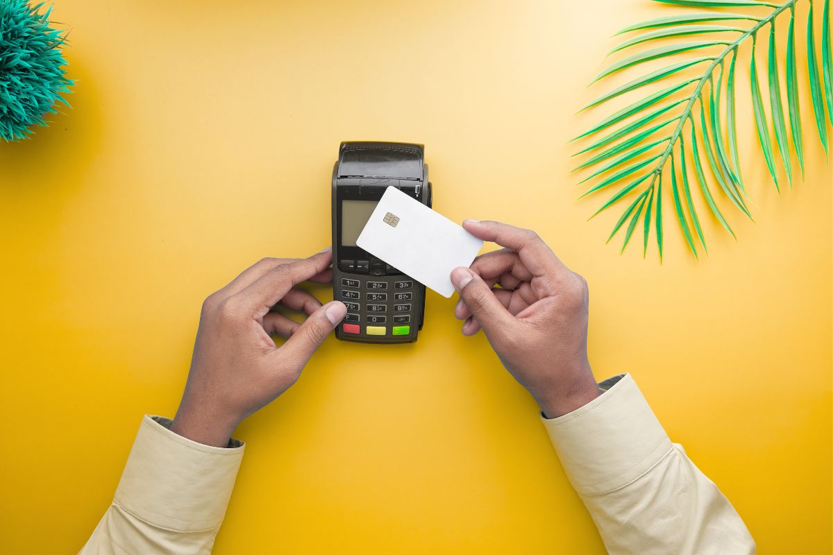 como repassar taxa de cartão para o cliente